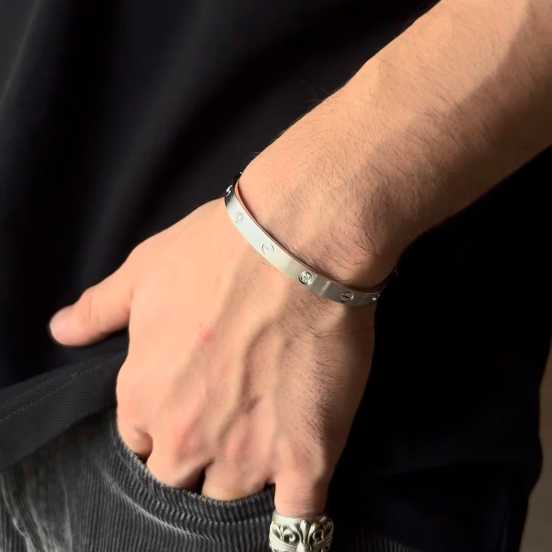Aro Love 4 diamantes efecto "Brushed"