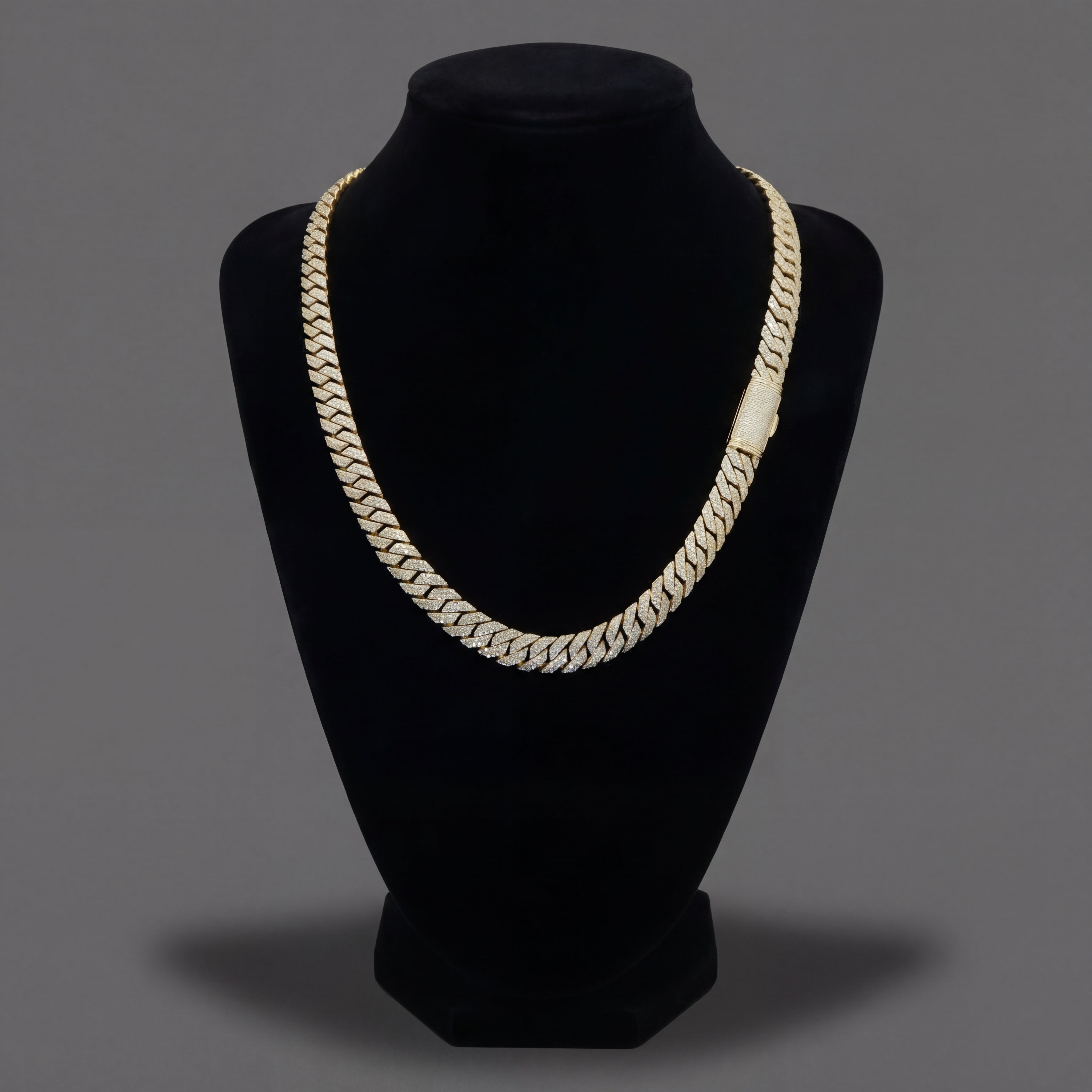 Cubana 10k con diamantes Laboratorio.